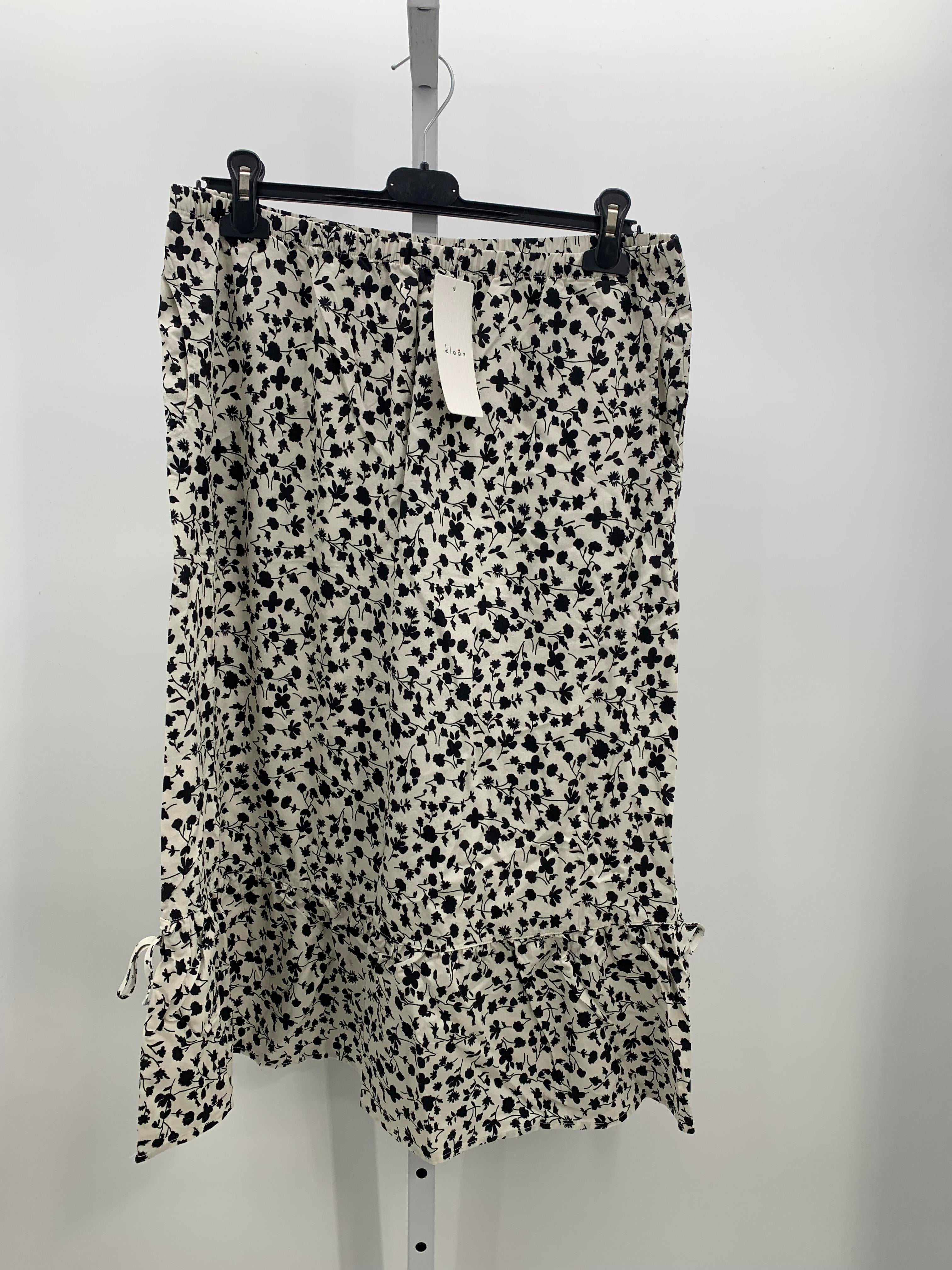 Size Large Misses Skirt