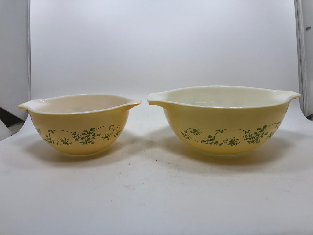 4 VTG PYREX SHENANDOAH GREEN FLORAL MIXING BOWL SET.