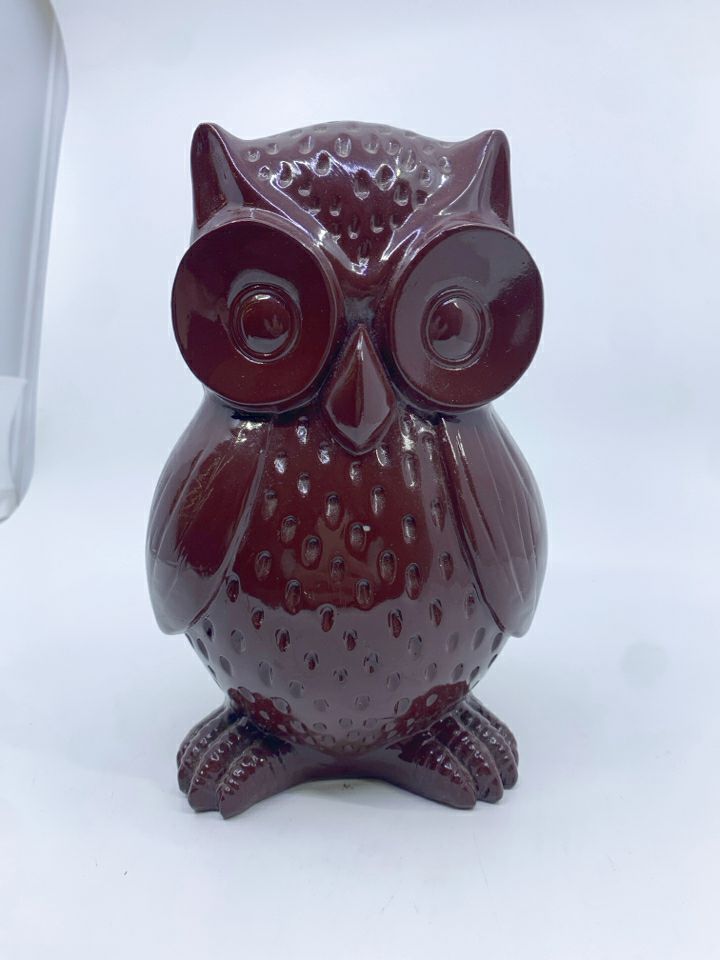 RESIN BROWN GLOSSY OWL.