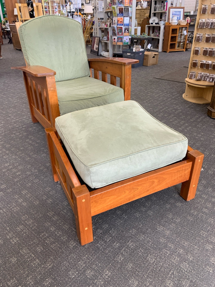 OAK WOOD W/ GREEN CUSHION CHAIR W/ OTTOMAN.