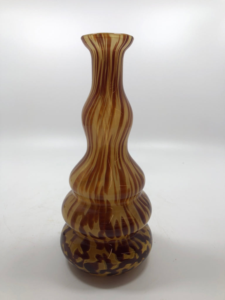 BROWN SWIRL GLASS VASE.