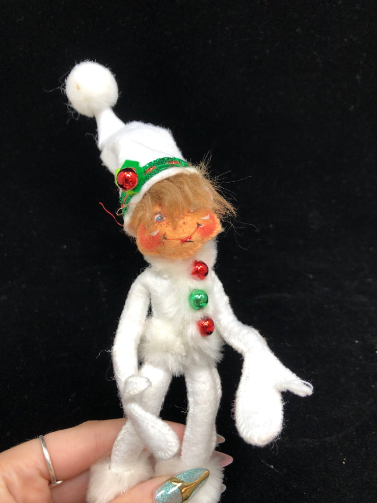 ANNALEE WHITE MINI ELF W/JINGLE BELL DECOR.