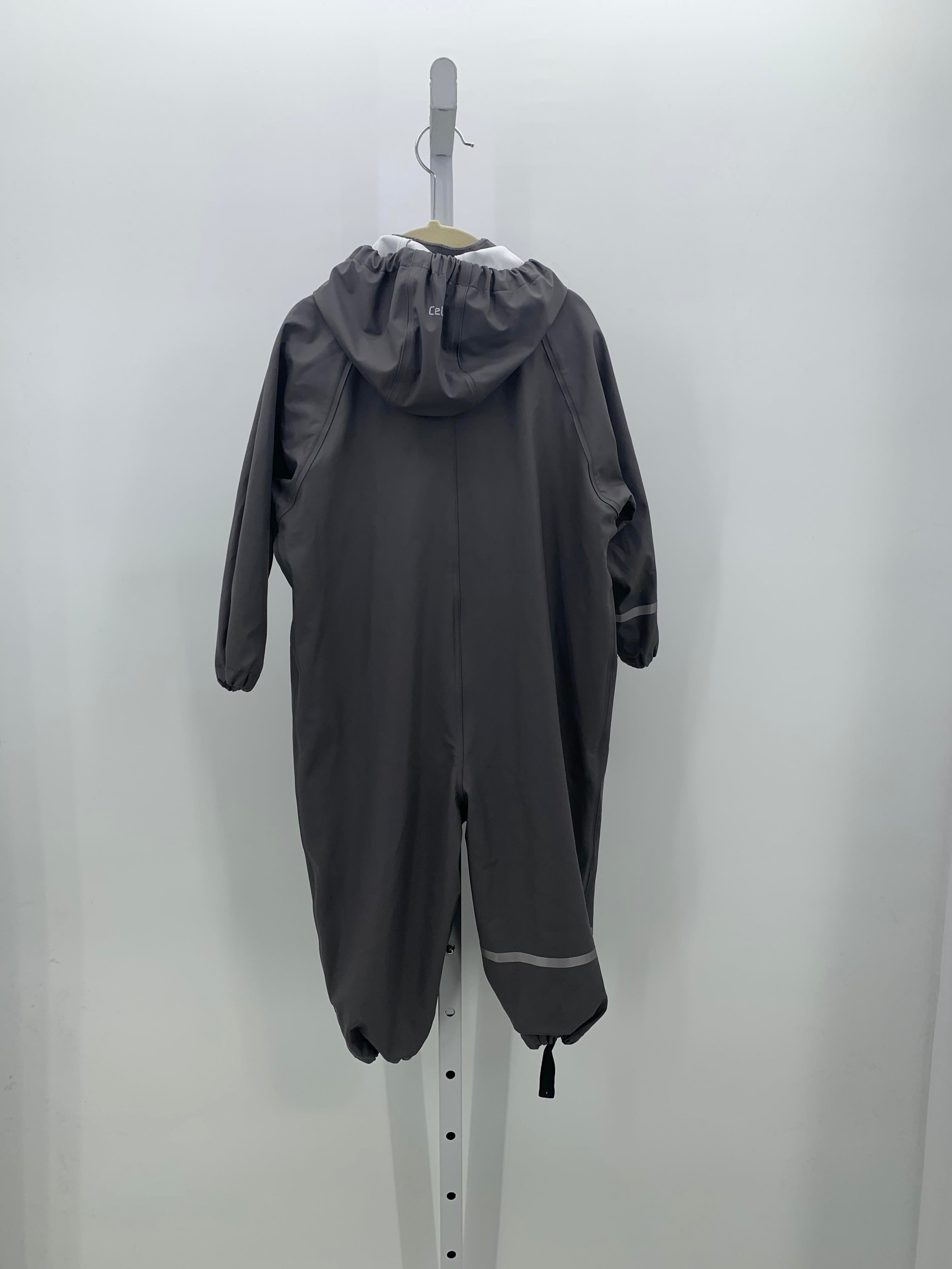 HOODED ZIP RAIN SUIT.