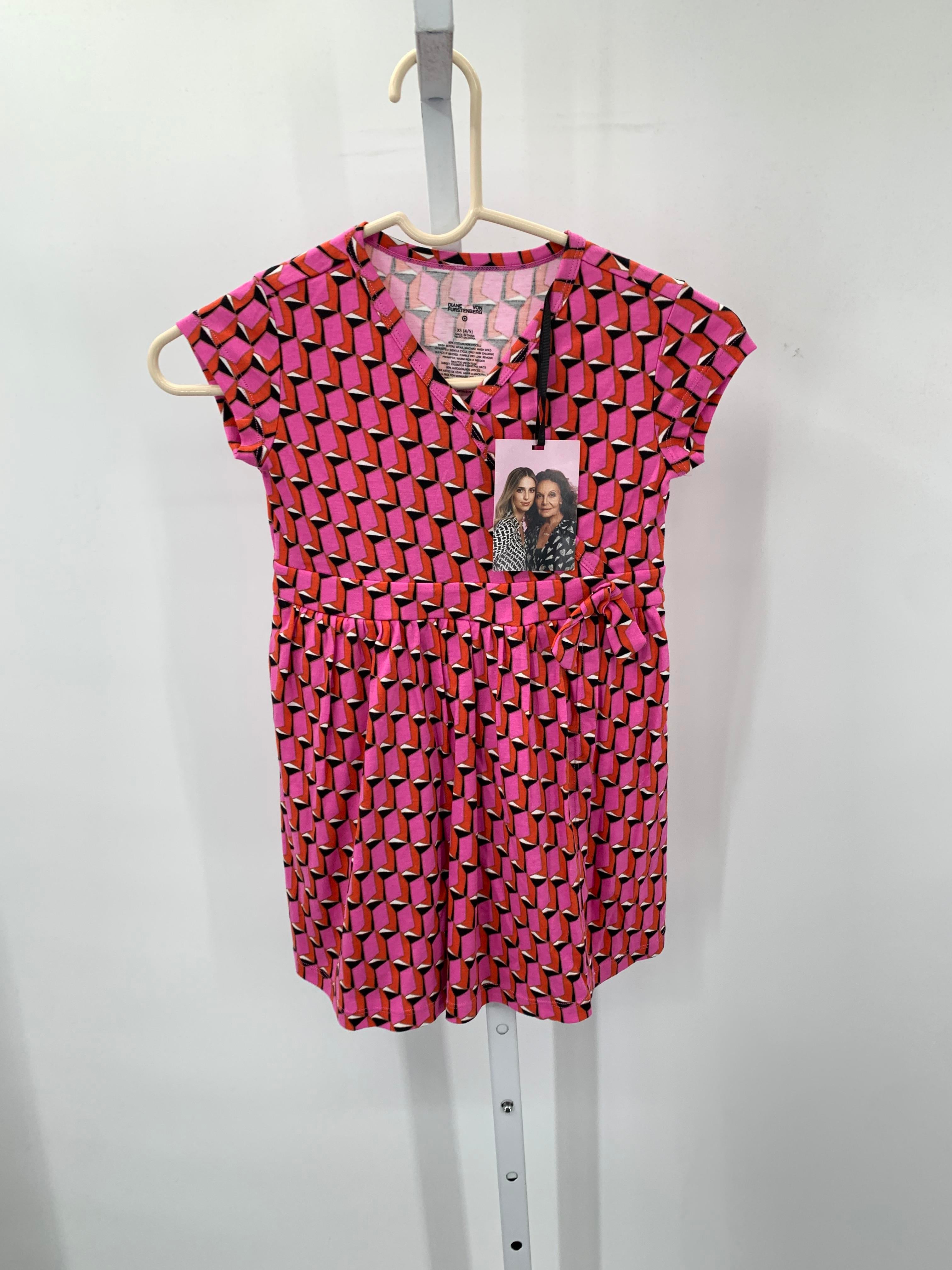 Diane vonFurst. Size 4-5 Girls Short Sleeve Dress