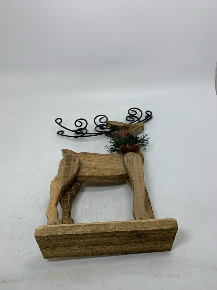 LIGHT WEIGHT REINDEER W/ METAL ANTLERS.
