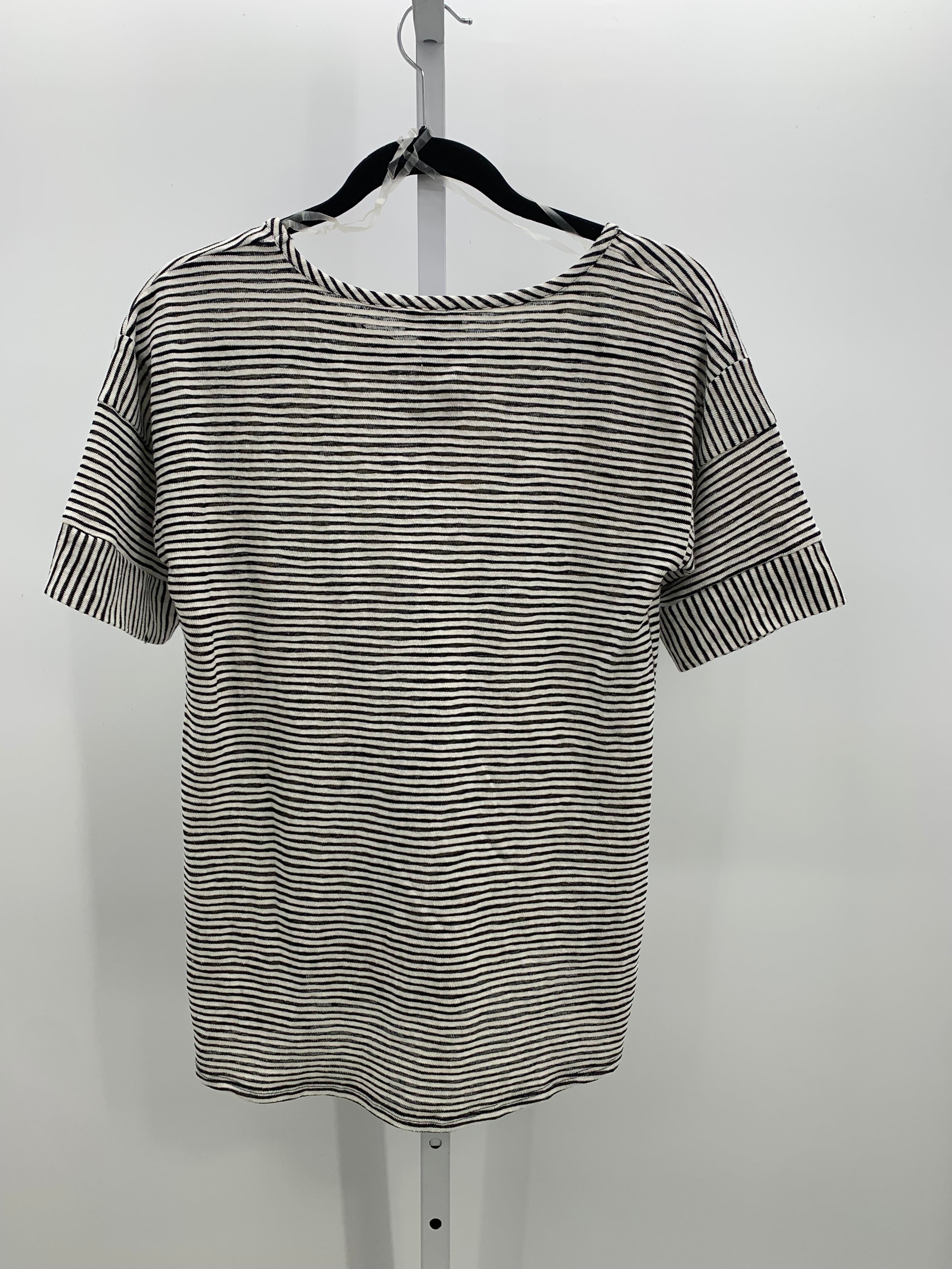 Jones New York Size Medium Misses Short Sleeve Shirt