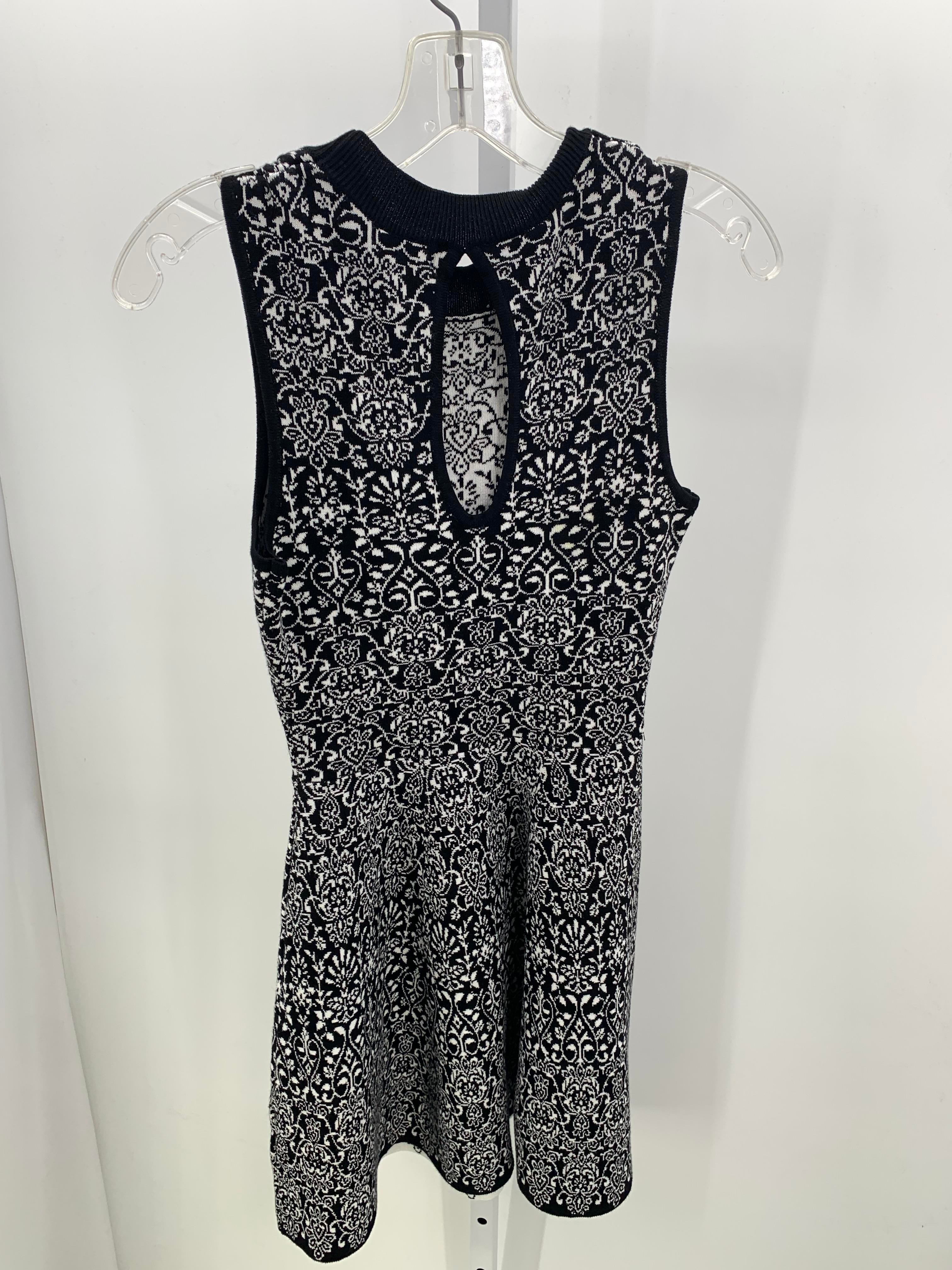 Rewind Size Medium Juniors Sleeveless Dress
