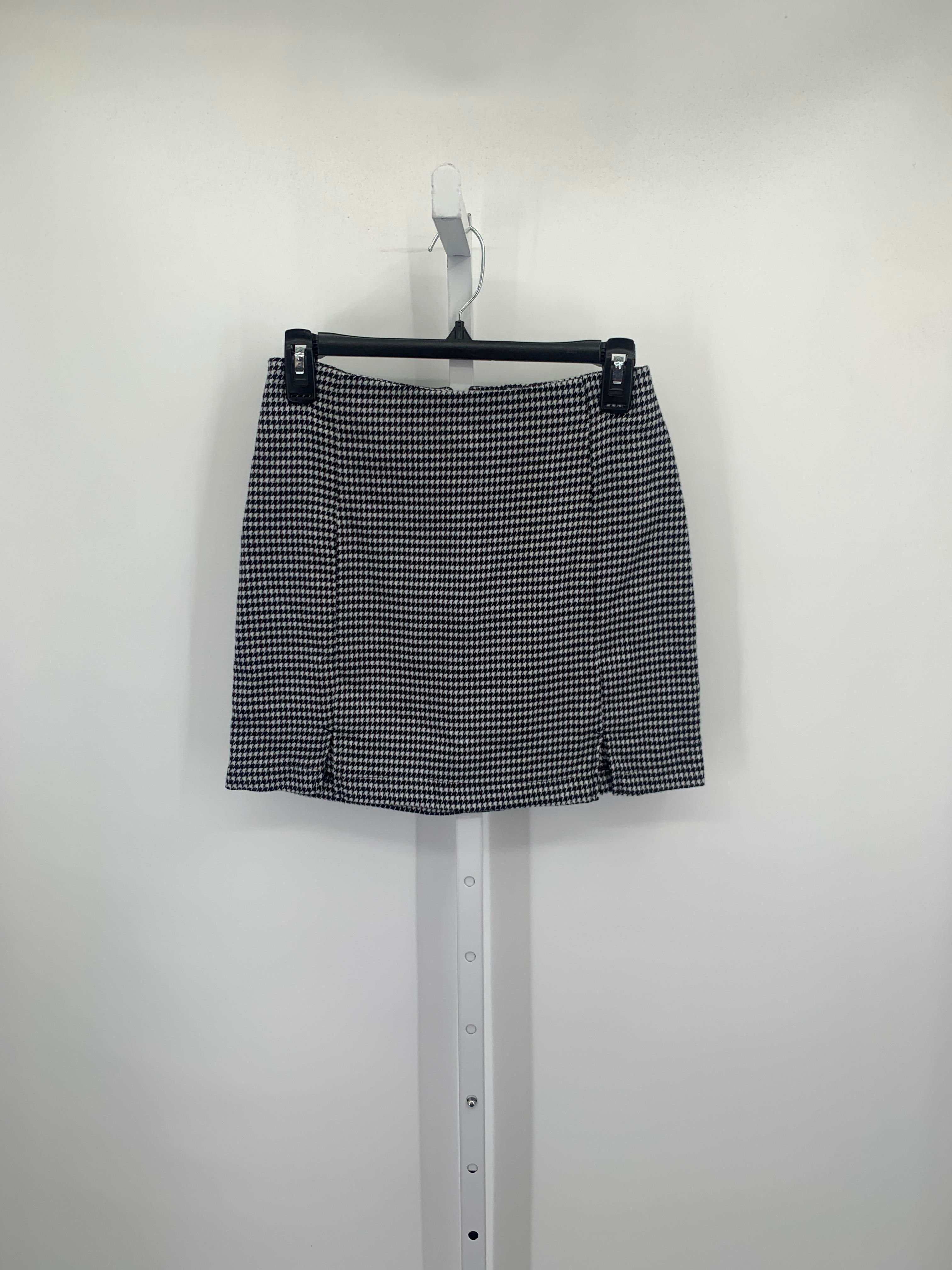 Eyeshadow Size 3 Juniors Skirt