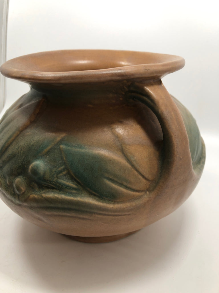 VTG FUCHSIA ROSE BOWL- NATURAL LEAF EMBOSSED STONEWARE VASE.