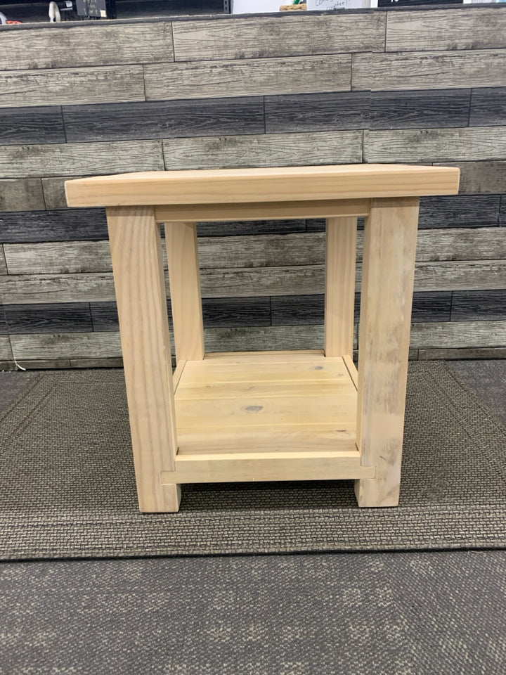 BLONDE WOOD WHITE WASH TABLE.