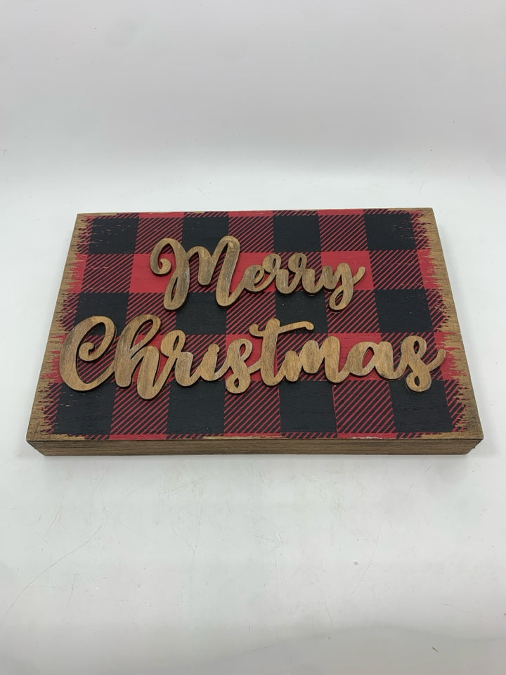 MERRY CHRISTMAS RED PLAID WOOD BLOCK SIGN.