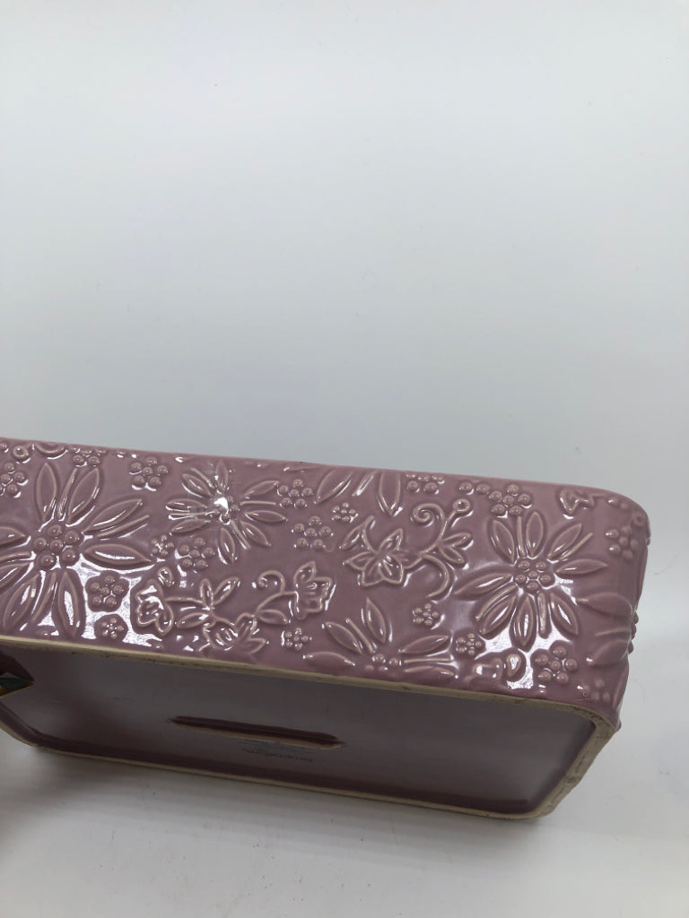 TEMPTATIONS PURPLE BAKING DISH W/LID.