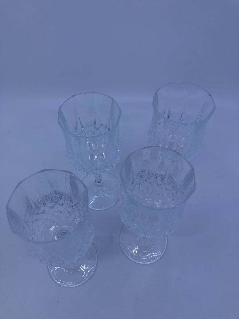 4 CUT GLASS BOTTOM SHORT WINE GLASSES.