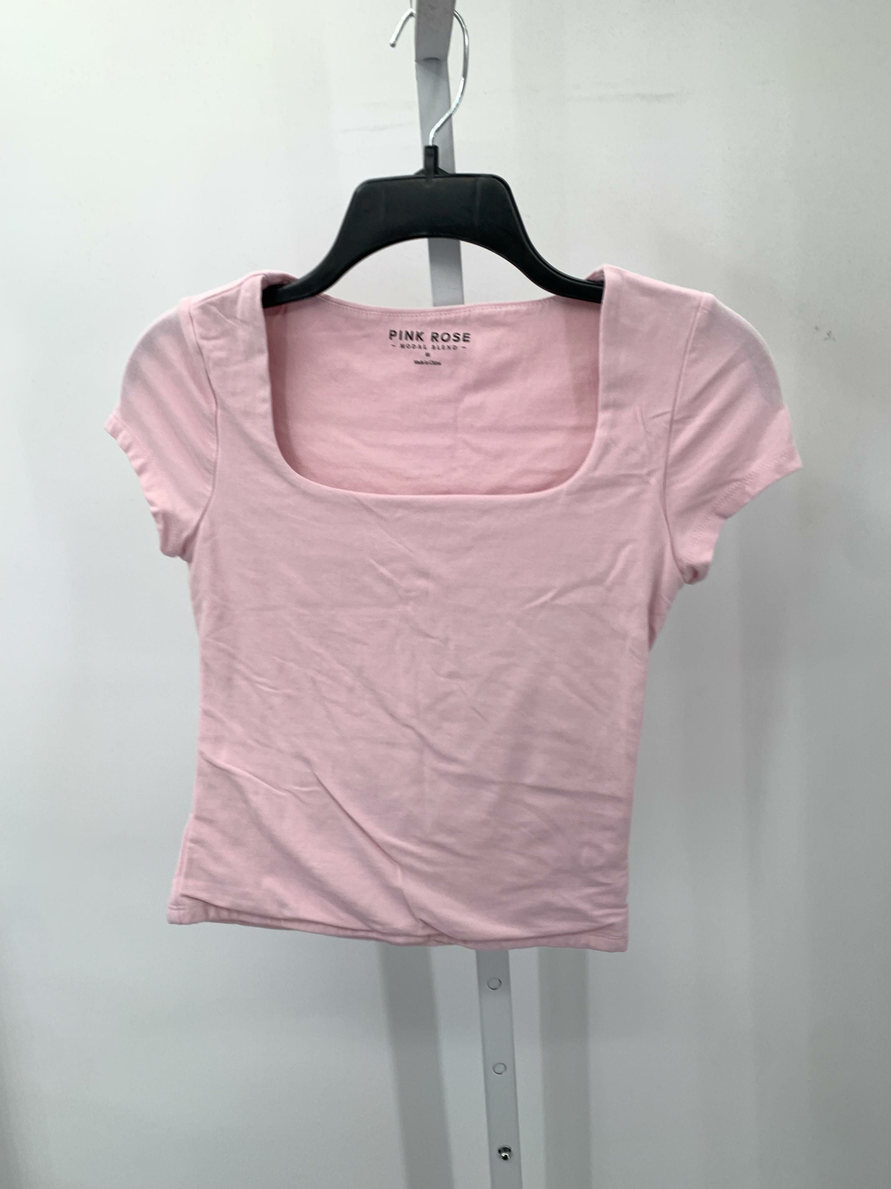 Pink Rose Size Medium Juniors Short Sleeve Shirt