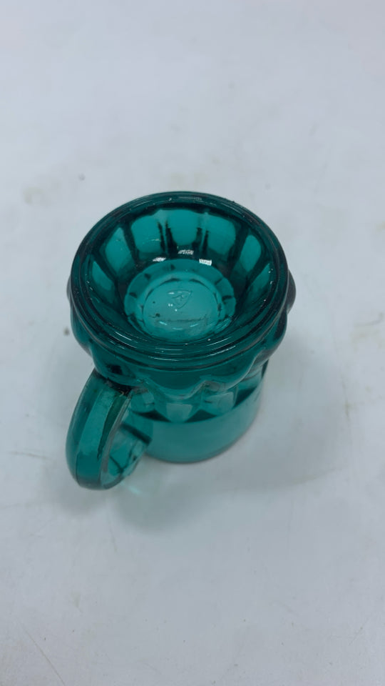 SM BLUE GLASS MUG.