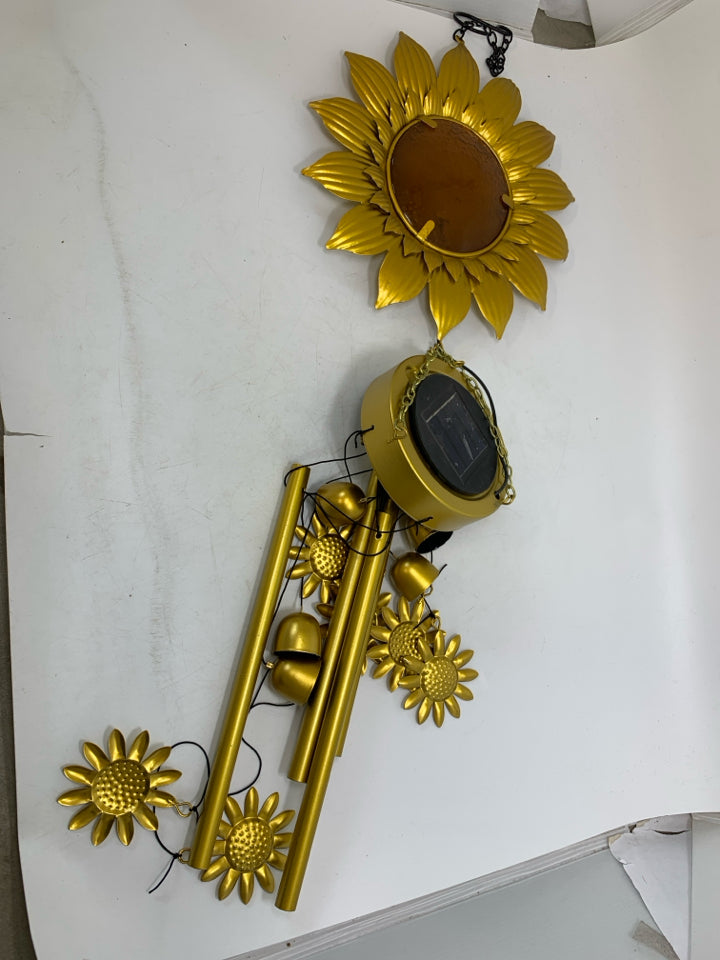 METAL SUNFLOWER SOLAR WINDCHIME.