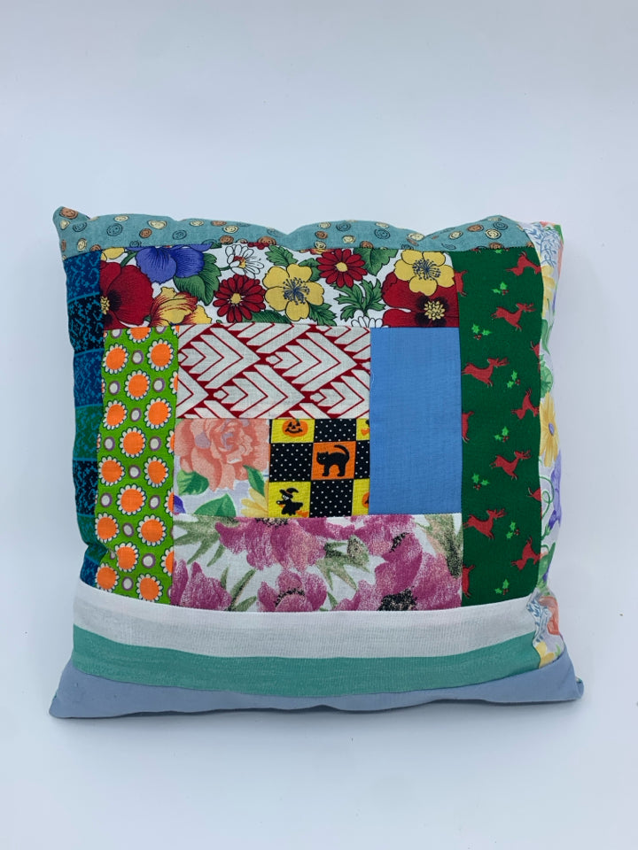 SMALL PATCHWORK PILLOW.