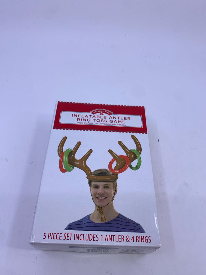 NIB REINDEER RING TOSS GAME