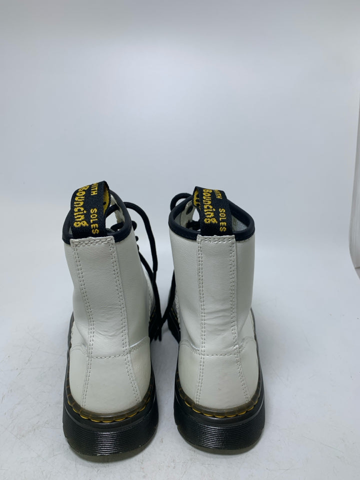 Dr Doc Martens Zavala Leather Combat Boots *Minor Wear/Marks Right Boot (Men-4,