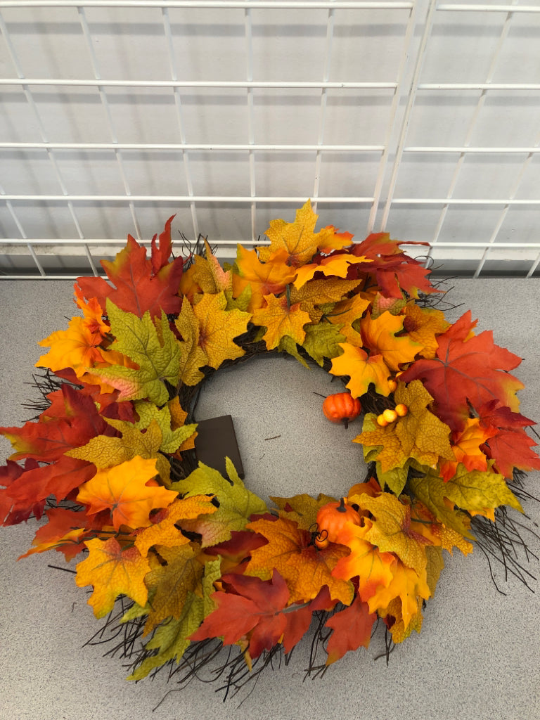 FAUX MAPLE LEAF AND PUMPKINS WREATH W/LIGHTS.