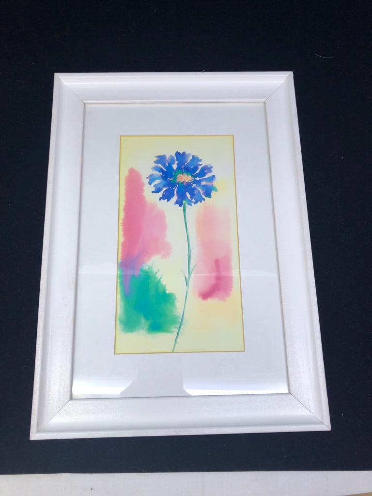 BLUE WATER COLOR FLORAL IN WHITE FRAME WALL ART.