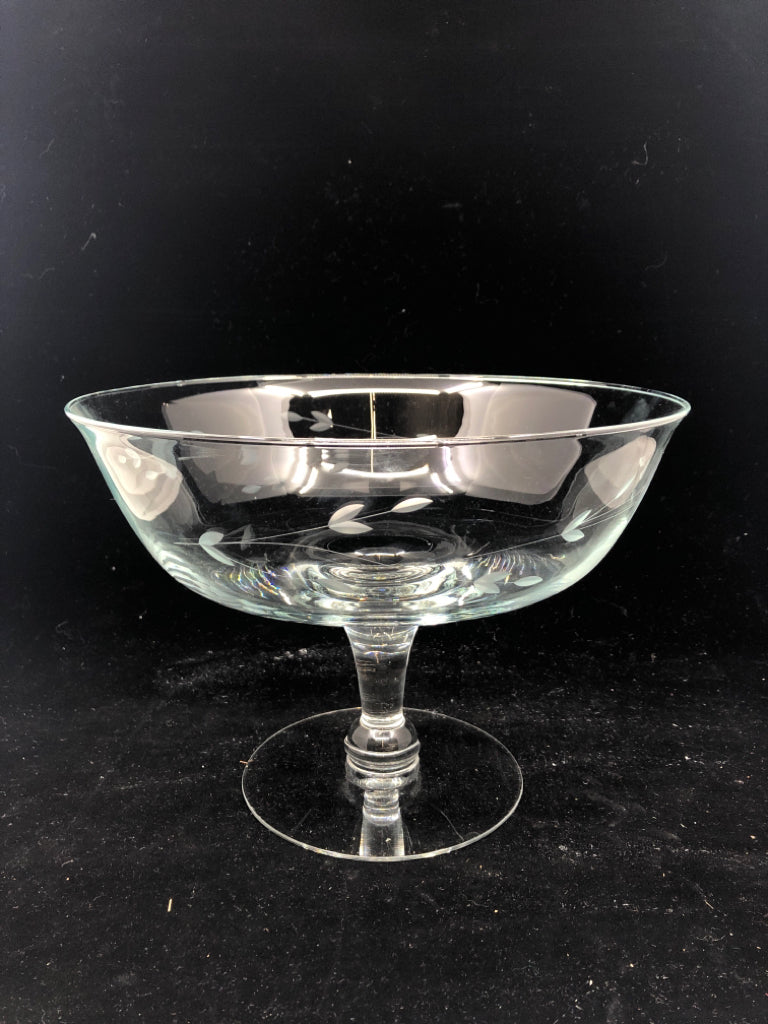 FOOTED ETCHED GLASS SERVING BOWL.