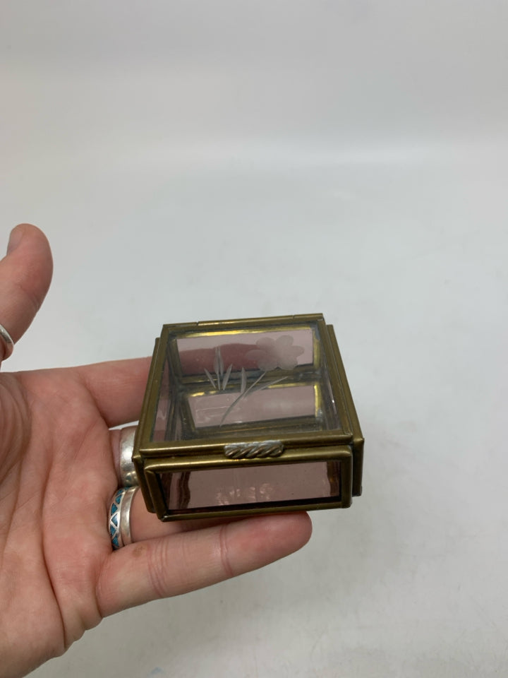 MINI PRISM GLASS TRINKET BOX ETCHED FLOWER.