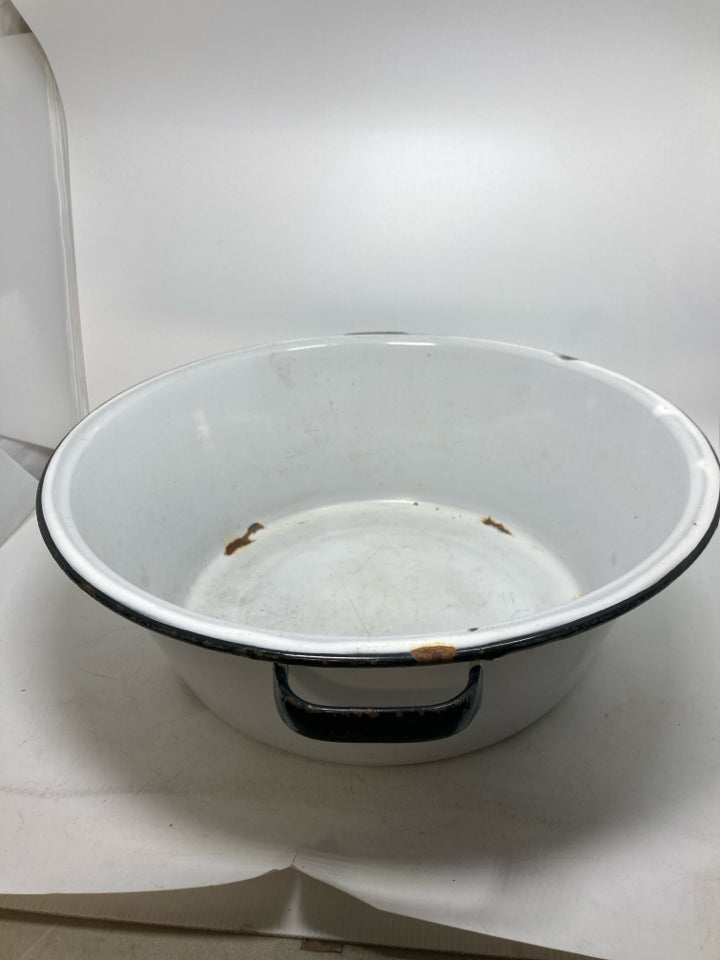 ENAMEL RUSTIC BOWL.