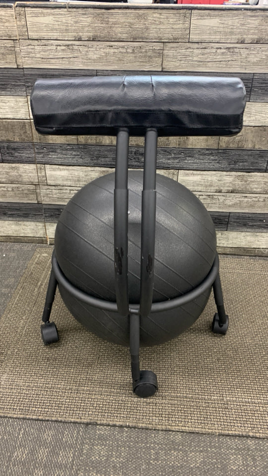 BLACK BALANCE BALL CHAIR W/BACK SUPPORT.