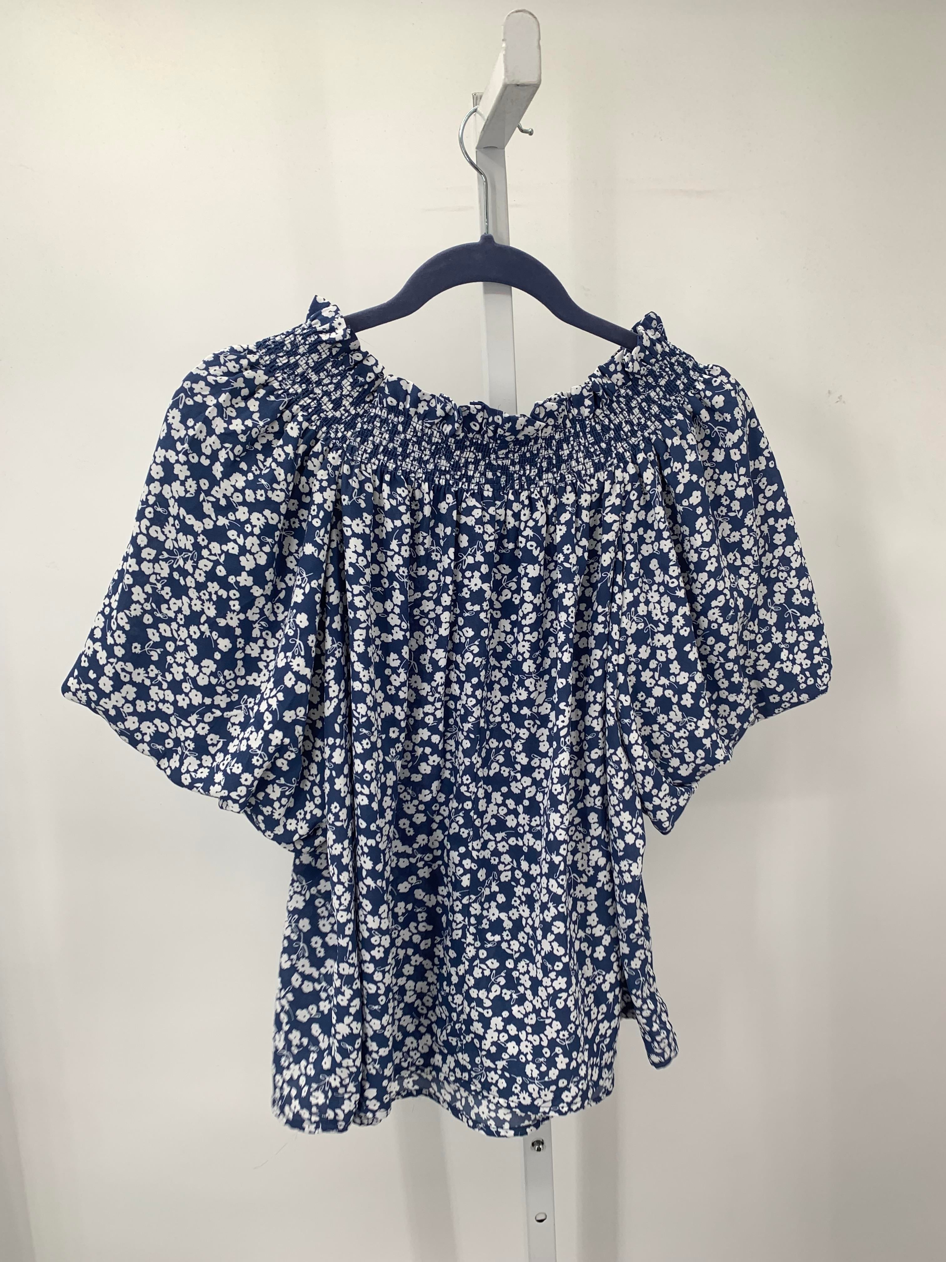 Size Small Misses Short Sleeve Shirt
