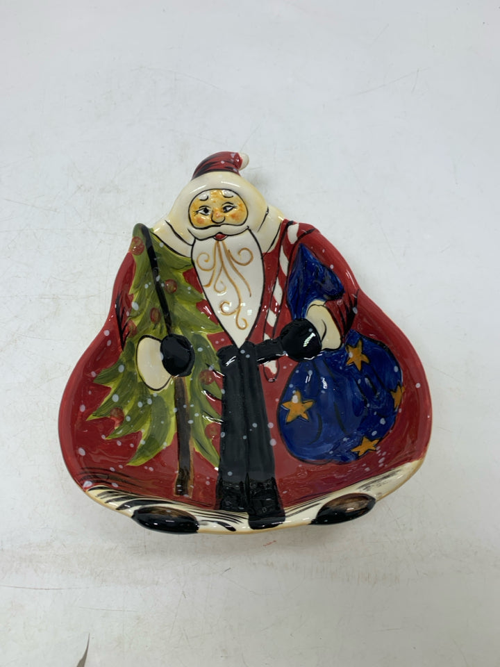EMBOSSED PRIMITIVE SANTA BOWL.