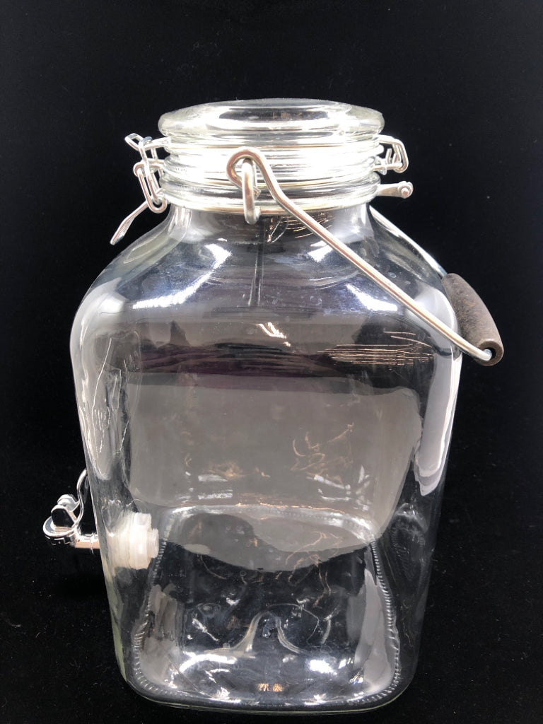 2 GALLON GLASS DRINKING DISPENSER.