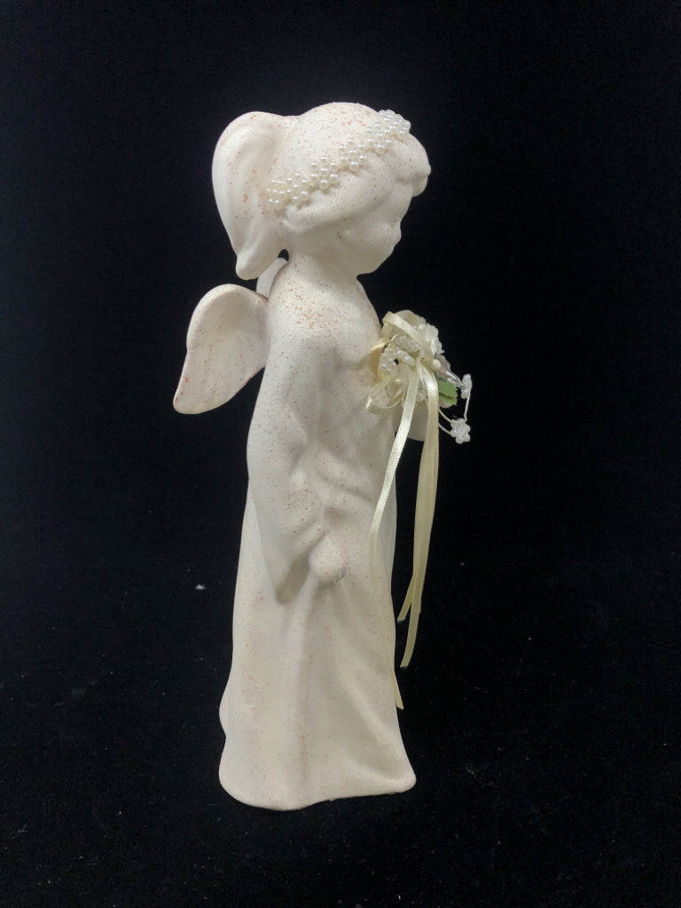 CREAM CERAMIC ANGEL/W LIGHT UP FLOWERS.