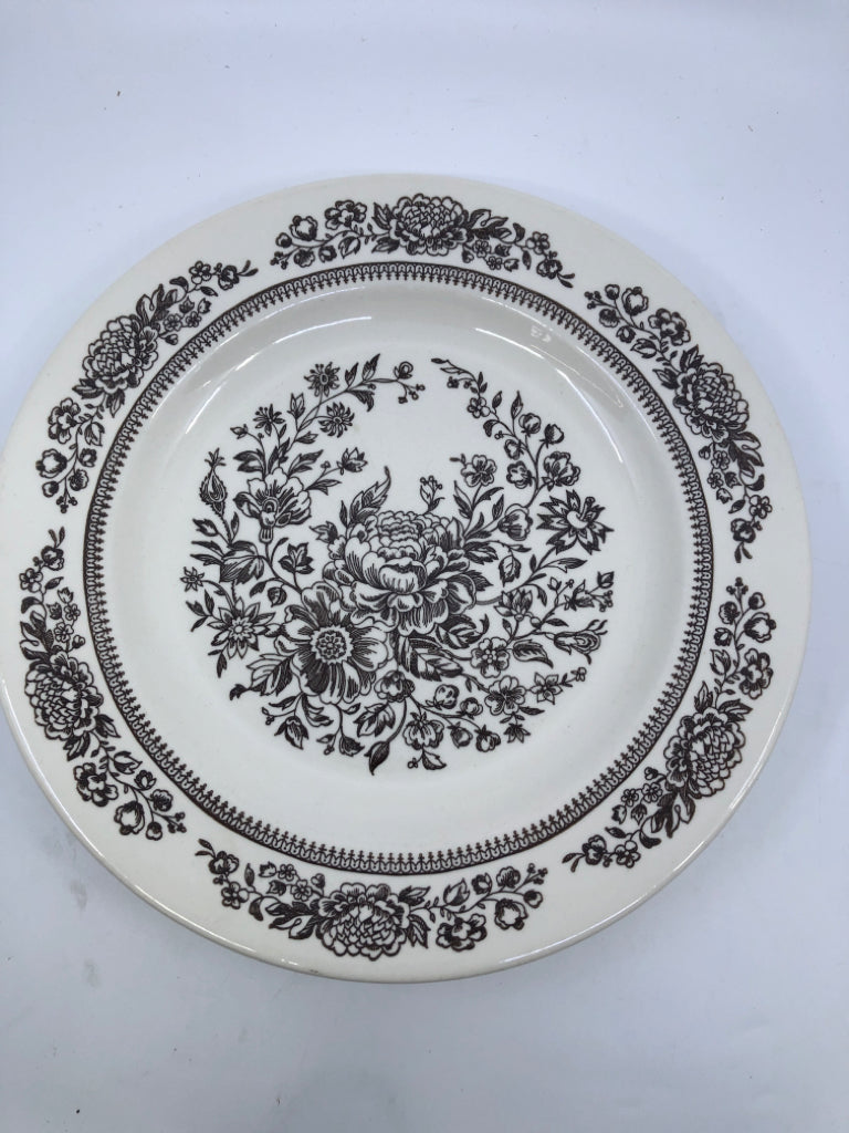 4 VTG CAVALIER BROWN AND CREAM FLORAL IRONSTONE DINNER PLATES.