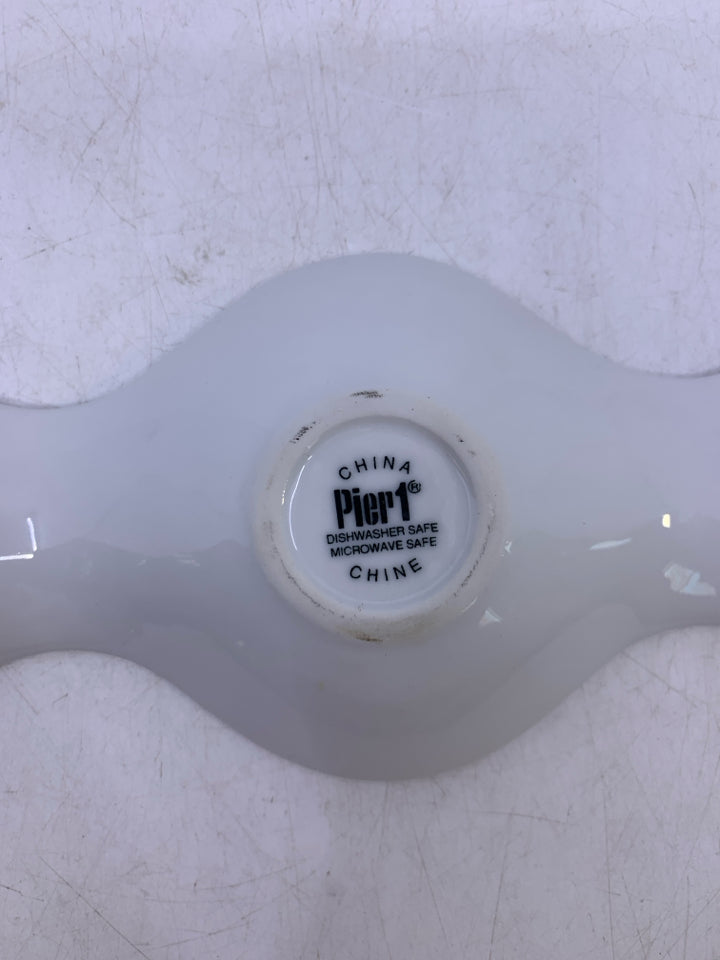 3 CIRCLES CONNECTED TRAY/ 1" H  X 13.