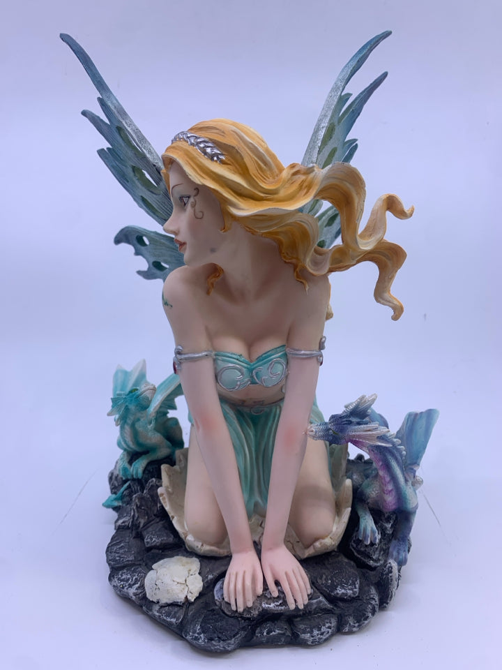 RESIN RED HAIRED FAIRY W/ REMOVABLE BLUE WINGS BABY DRAGONS FIGURE.