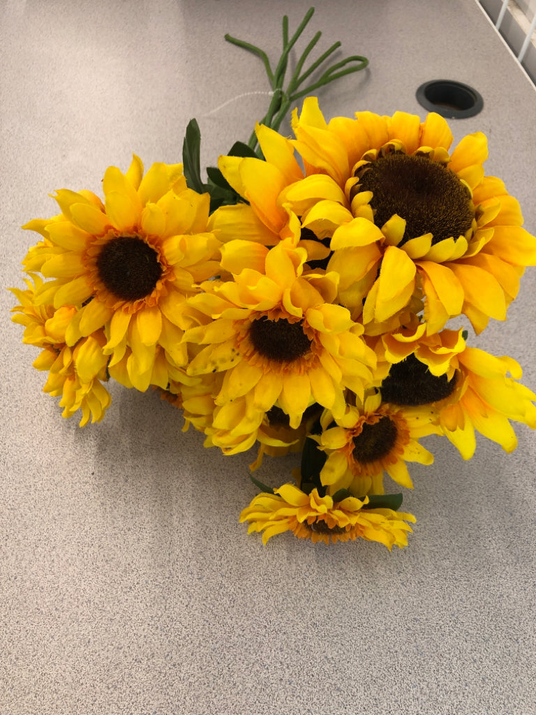 SUNFLOWER BOUQUET.