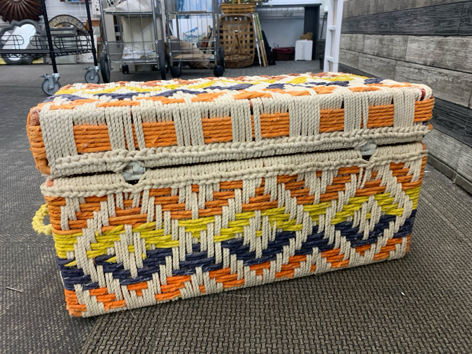 MULTI-COLOR WOVEN CHEST.
