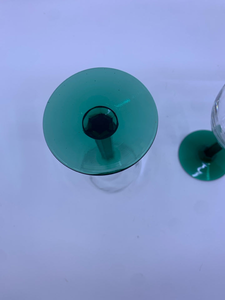 2 GREEN STEM WINE GLASSES.