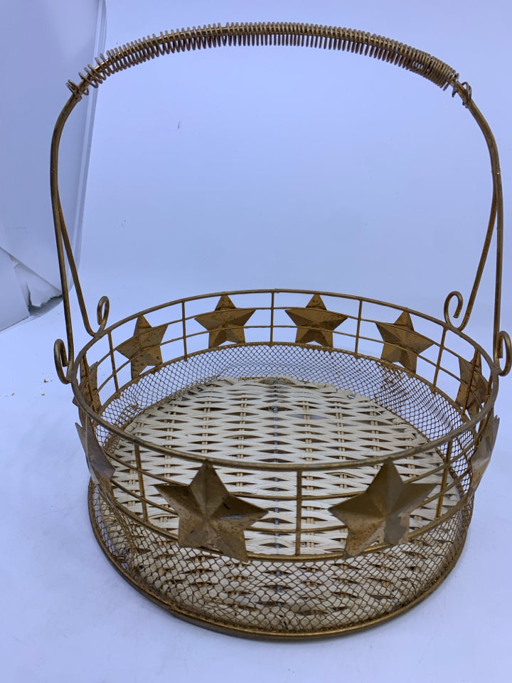 GOLD METAL STAR BASKET W/ WOVEN BOTTOM.