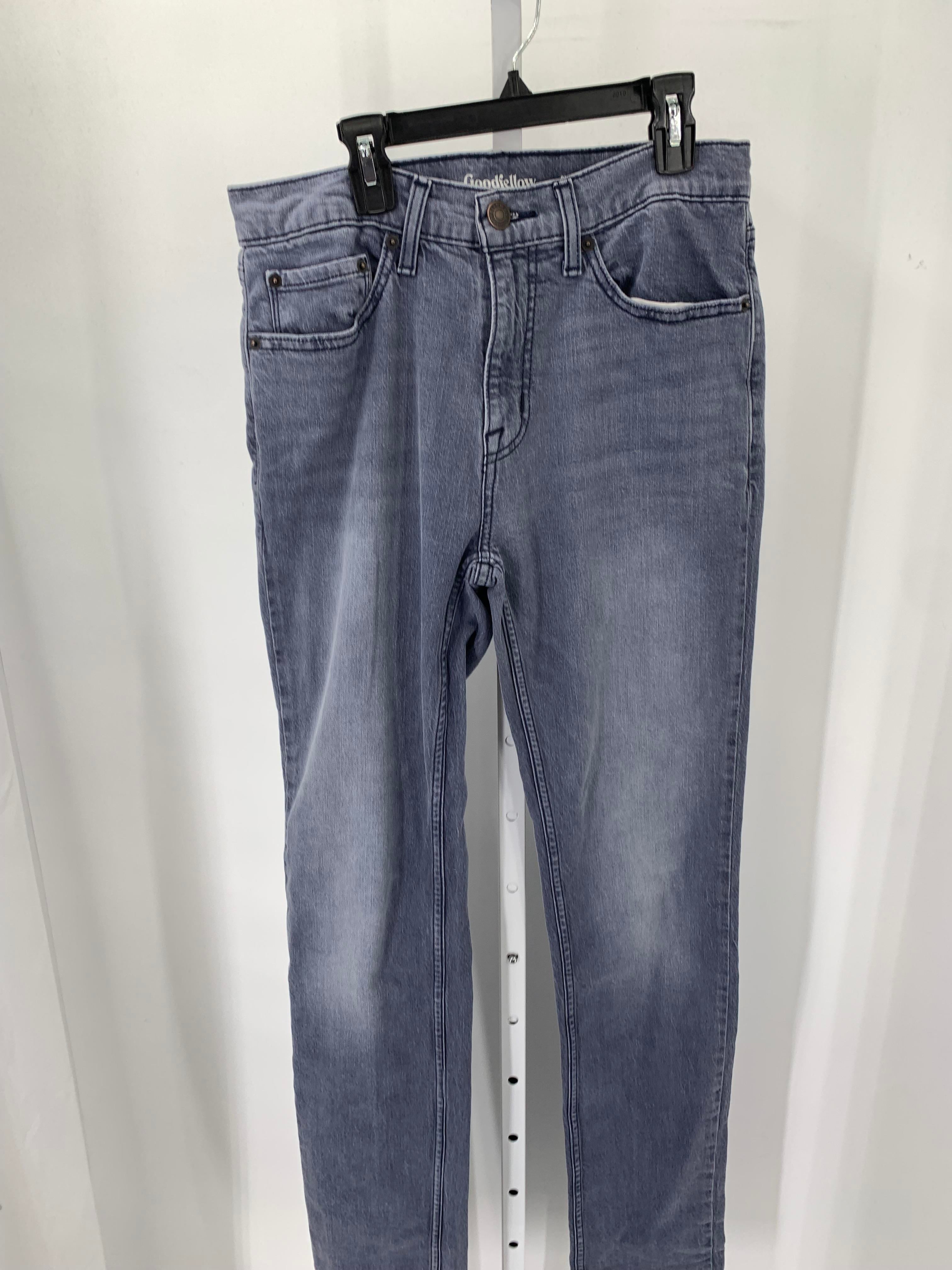 SLIM FIT JEANS.