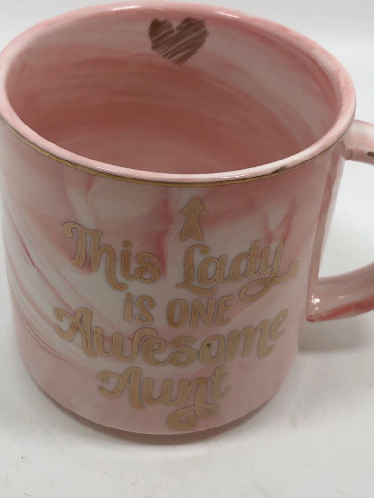 AWESOME AUNT PINK COFFE MUG.
