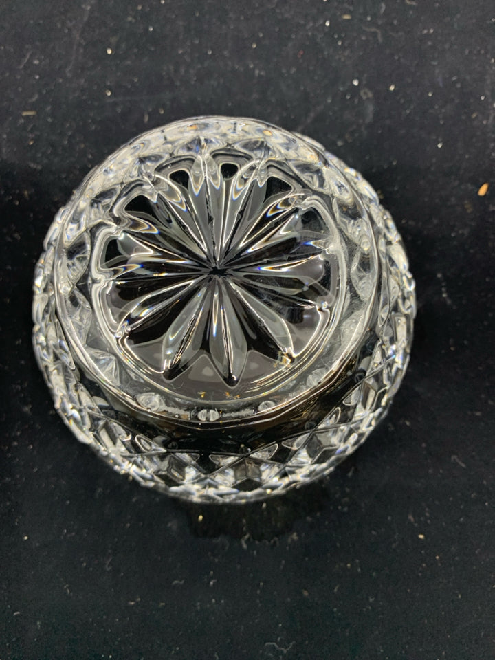 DIAMOND PATTERN GLASS BOWL.