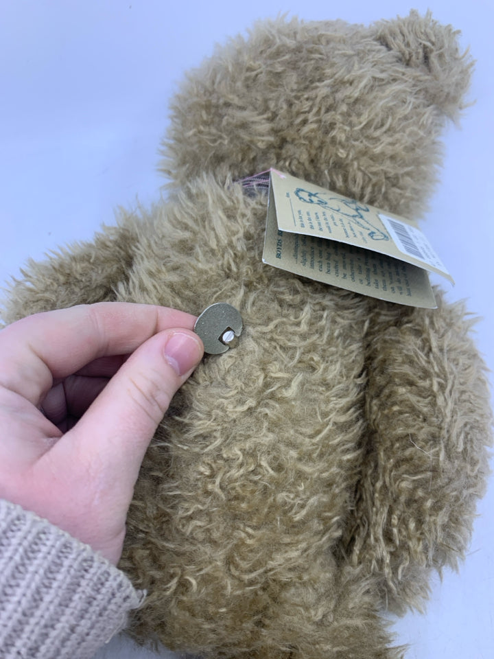 TAN BEAR MUSIC WINDUP W/ PLAID BOW.