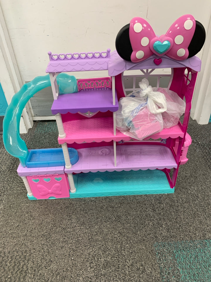 Disney Junior Minnie Mouse Ultimate Mansion 22-inch Playset, Figures, and Access