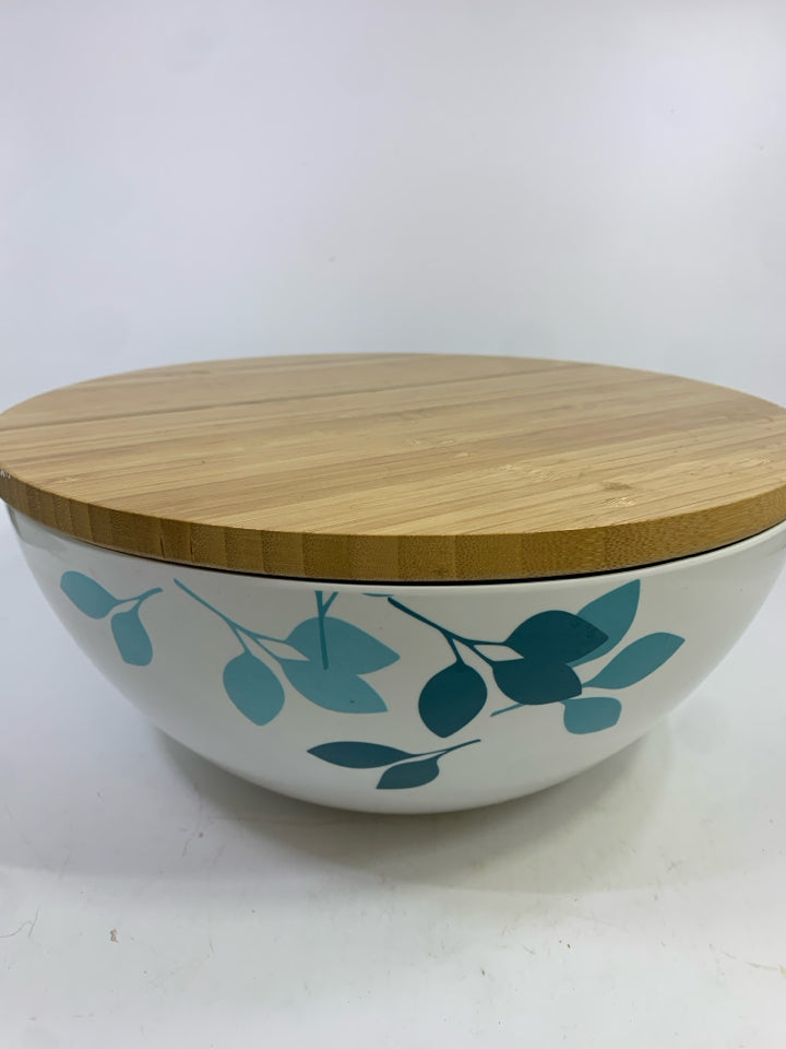 BLUE LEAF PLASTIC BOWL W/WOODEN LID.