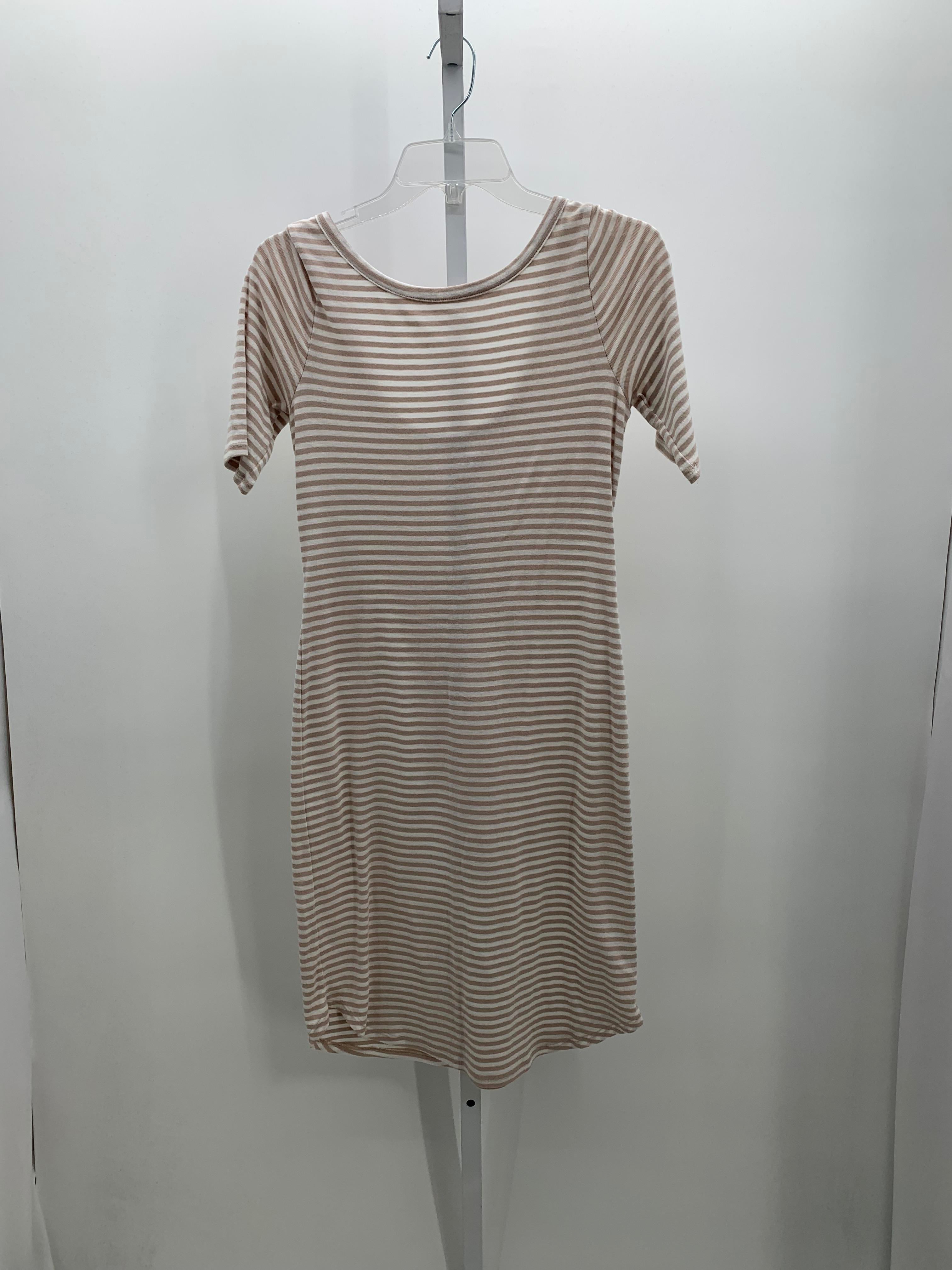 Size Large Misses Short Sleeve Dress