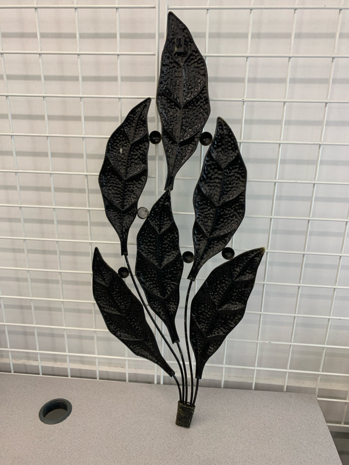 LEAVES PUNCHED METAL WALL DECOR.