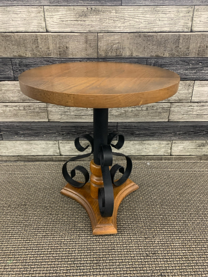 SHORT ROUND SCROLL BASE TABLE/ PLANT STAND.