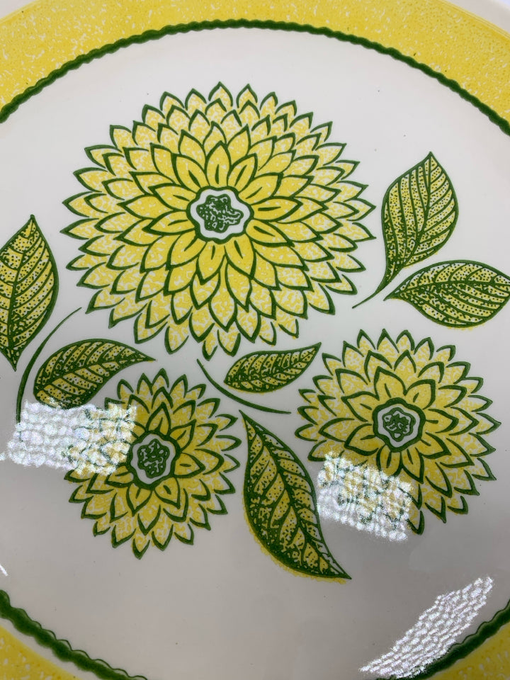 VTG YELLOW FLOWER PLATTER.